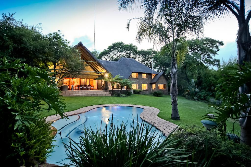 50 On Shepherd Boutique Guest House แซนด์ตัน ภายนอก รูปภาพ