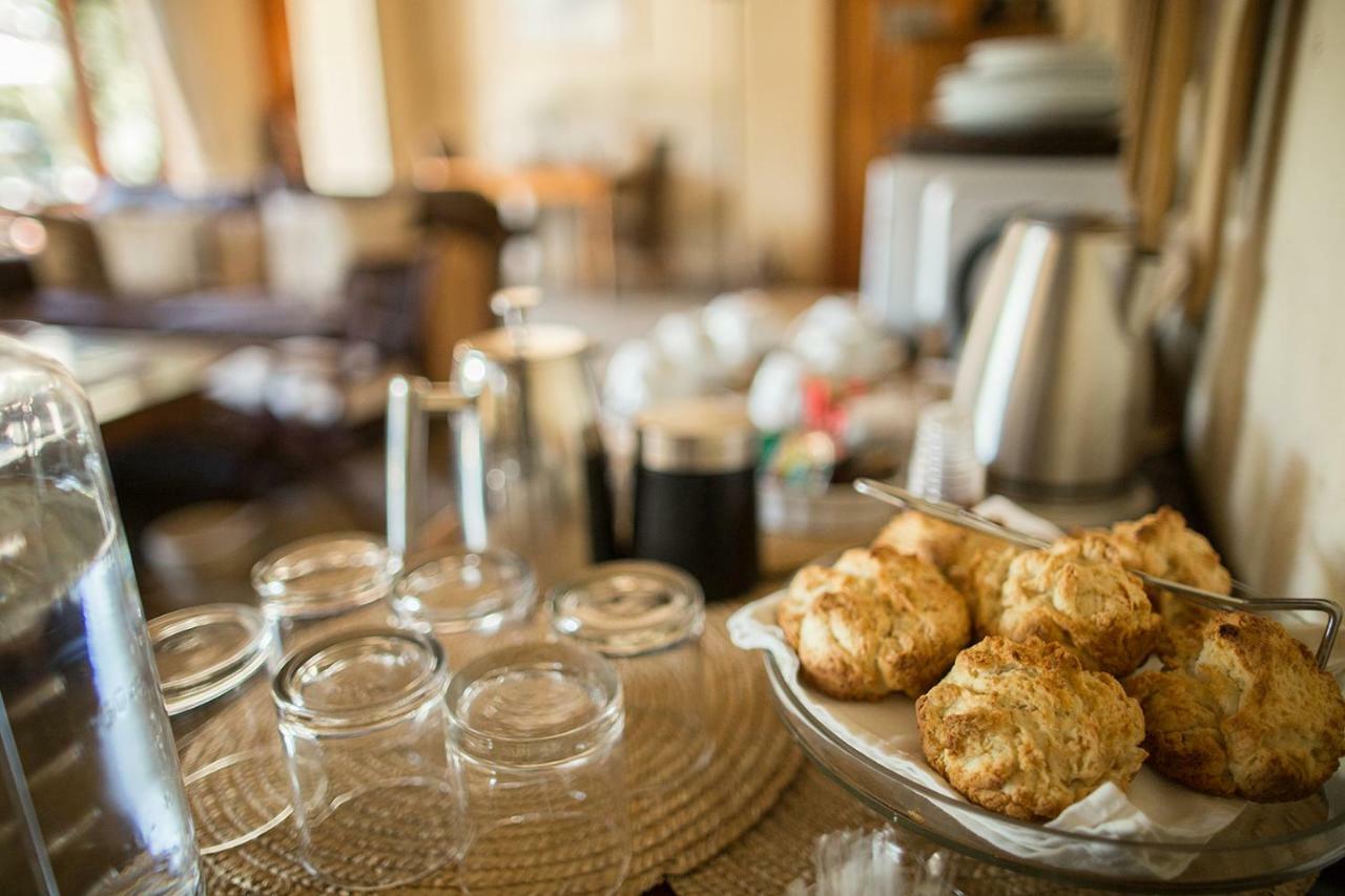 50 On Shepherd Boutique Guest House แซนด์ตัน ภายนอก รูปภาพ